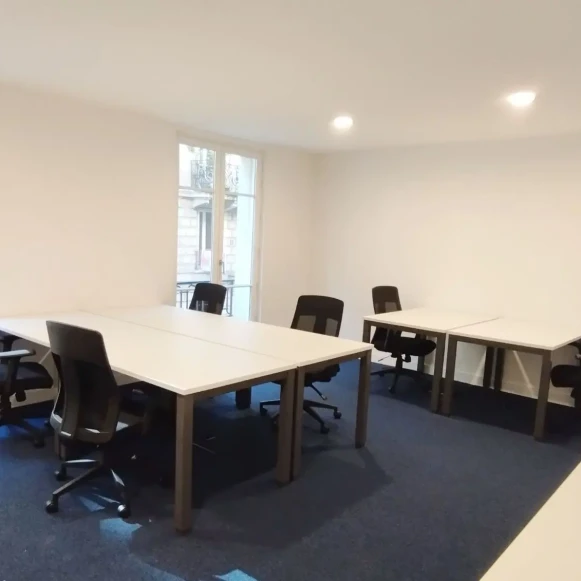 Bureau privé 27 m² 6 postes Coworking Rue de la Terrasse Paris 75017 - photo 1