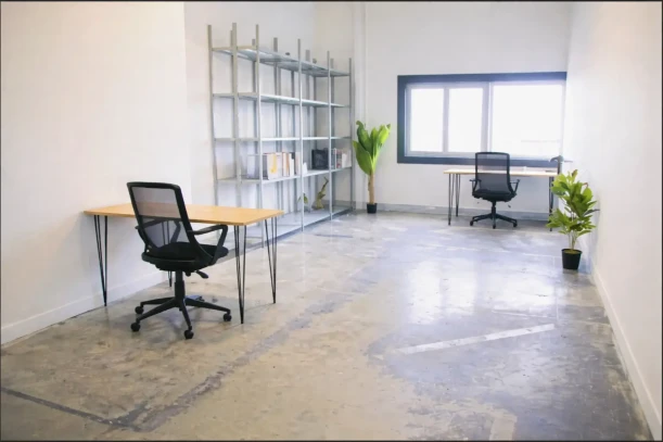 Bureau privé - 34970 - 2 postes - 820€