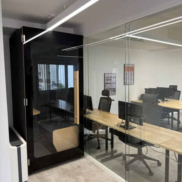 Bureau privé 30 m² 12 postes Location bureau Rue de Bruxelles Paris 75009 - photo 5