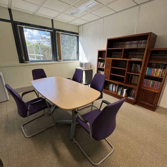 Bureau privé 13 m² 2 postes Coworking Rue René Razel Saclay 91400 - photo 2