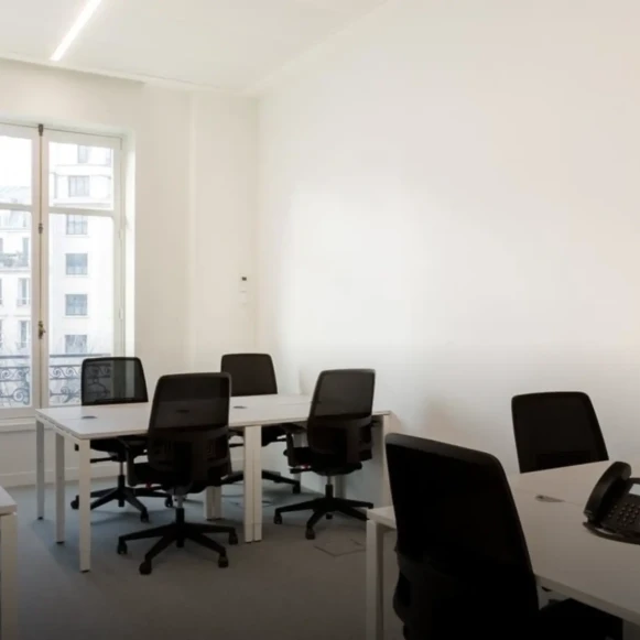 Bureau privé 100 m² 20 postes Coworking Rue du Louvre Paris 75001 - photo 2