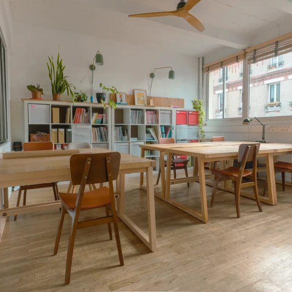 Bureau privé 16 m² 4 postes Location bureau Rue Frédérick Lemaître Paris 75020 - photo 2