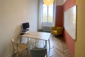 Espace indépendant - 69001 - 10 postes - 2500€