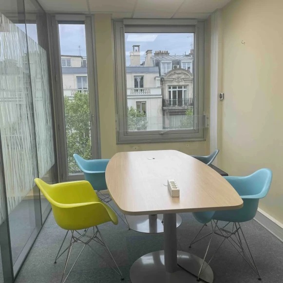 Bureau privé 30 m² 10 postes Location bureau Avenue de Messine Paris 75008 - photo 3