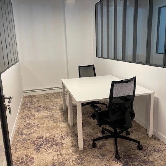 Bureau privé 10 m² 2 postes Coworking Boulevard Exelmans Paris 75016 - photo 1