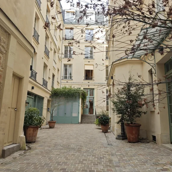 Bureau privé 33 m² 6 postes Location bureau Rue Saint-Antoine Paris 75004 - photo 8