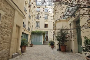 Bureau privé - 75004 - 4 postes - 2950€