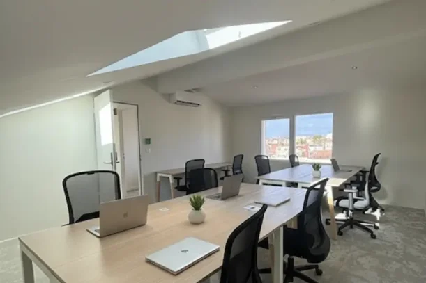 Bureau privé - 33000 - 8 postes - 3600€