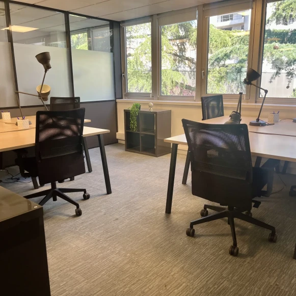Bureau privé 7 m² 2 postes Coworking Rue des Bateliers Clichy 92110 - photo 1