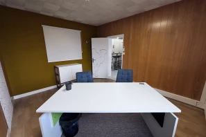 Bureau privé - 85000 - 2 postes - 590€