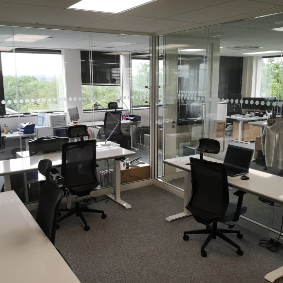 Open Space  10 postes Coworking Avenue Barthélémy Buyer Lyon 69009 - photo 3