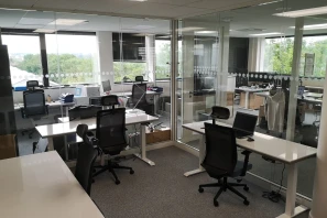 Open Space - 69009 - 3 postes - 900€