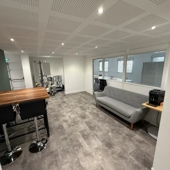 Espace indépendant 140 m² 18 postes Coworking Rue de l'Amiral Courbet Saint-Mandé 94160 - photo 3