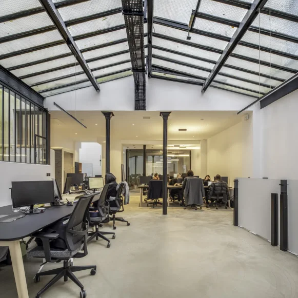 Espace indépendant 214 m² 35 postes Location bureau Rue Elzevir Paris 75003 - photo 1