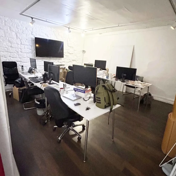 Bureau privé 25 m² 6 postes Location bureau Avenue Trudaine Paris 75009 - photo 2
