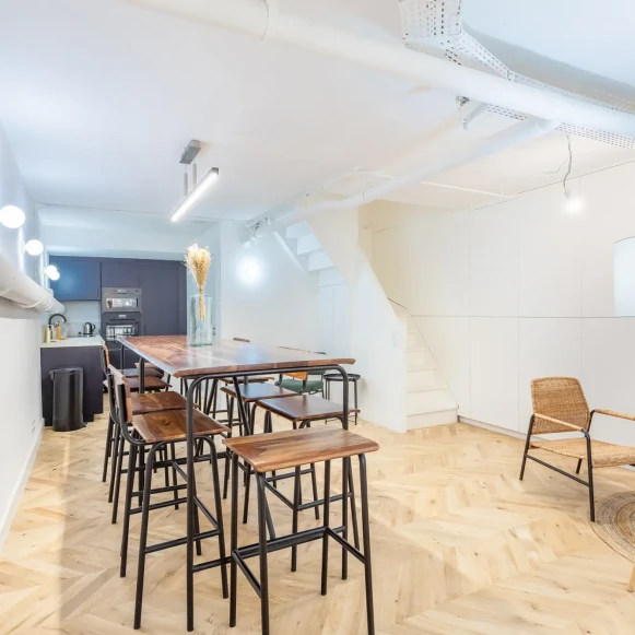 Bureau privé 16 m² 4 postes Coworking Passage du Grand Cerf Paris 75002 - photo 6