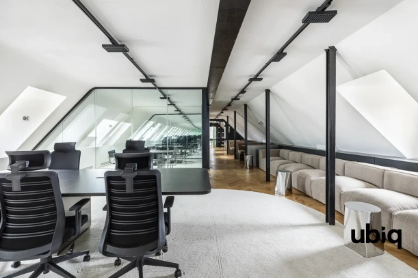 Espace indépendant - 75002 - 18 postes - 17125€