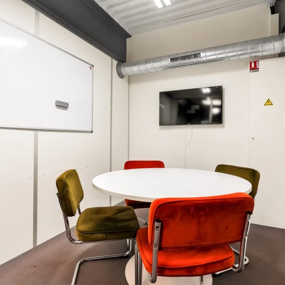 Espace indépendant 741 m² 98 postes Location bureau Boulevard de Strasbourg Paris 75010 - photo 10