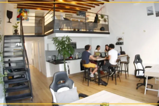 Open Space - 69100 - 2 postes - 289€