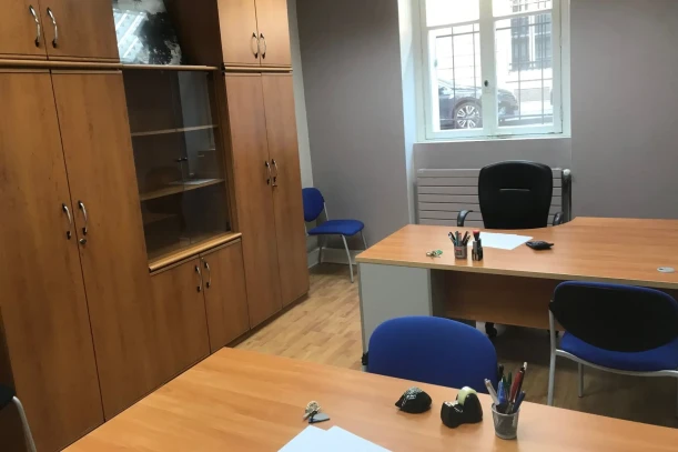 Bureau privé - 75016 - 2 postes - 900€