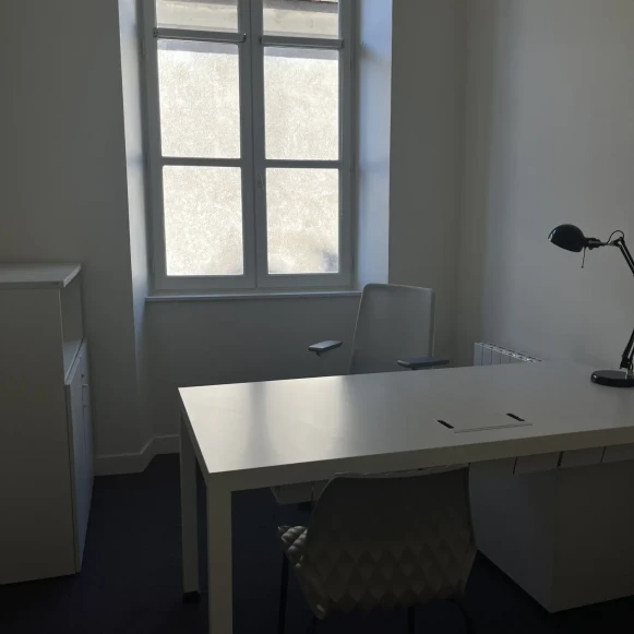 Bureau privé 11 m² 1 poste Coworking Rue Percheronne Chartres 28000 - photo 5