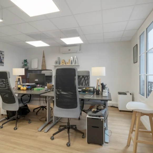 Bureau privé 34 m² 10 postes Location bureau Rue de la Chaussée d'Antin Paris 75009 - photo 8