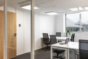Bureau privé - 69125 - 12 postes - 3619€