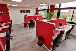 Open Space - 67100 - 14 postes - 200€