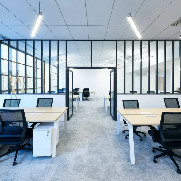 Bureau privé 194 m² 32 postes Location bureau Rue d'Amsterdam Paris 75009 - photo 3