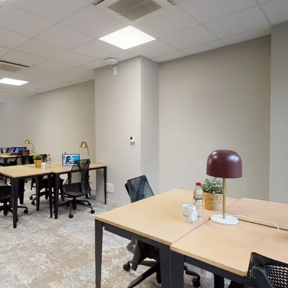 Bureau privé 46 m² 11 postes Location bureau Avenue Thiers Nice 06000 - photo 3