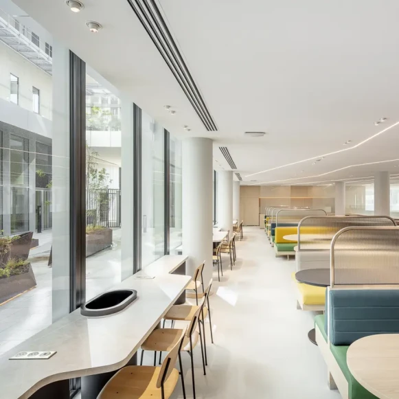 Bureau privé 108 m² 18 postes Location bureau Rue des Cuirassiers Lyon 69003 - photo 4