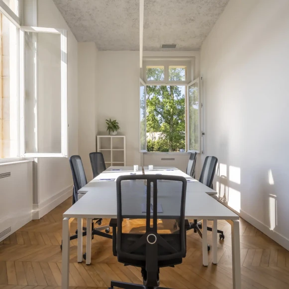 Bureau privé 20 m² 6 postes Coworking Rue Francis Jammes Biarritz 64200 - photo 3