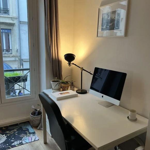 Open Space  1 poste Location bureau Rue d'Amsterdam Paris 75008 - photo 1