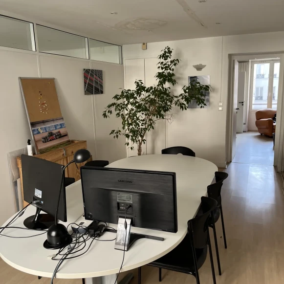 Bureau privé 25 m² 5 postes Coworking Rue de la Michodière Paris 75002 - photo 4