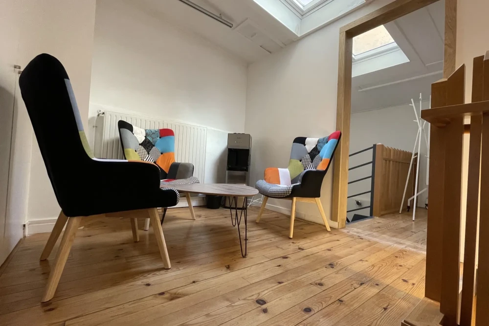 Open Space - 69007 - 30 postes - 350€