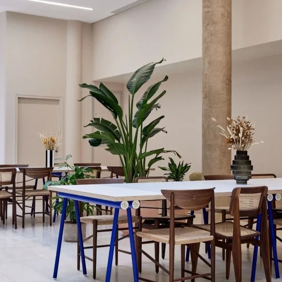 Bureau privé 18 m² 6 postes Location bureau Avenue Charles de Gaulle Neuilly-sur-Seine 92200 - photo 1