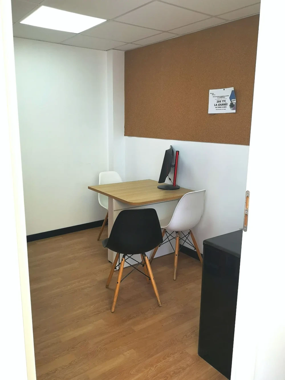 Bureau privé - 13012 - 4 postes - 650€