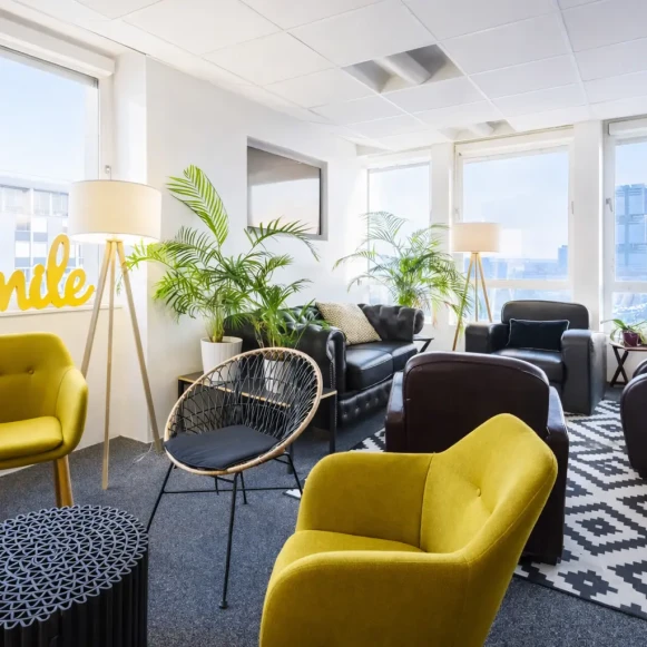 Bureau privé 16 m² 3 postes Coworking Boulevard Victor Hugo Clichy 92110 - photo 1