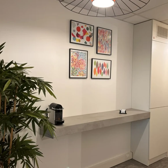 Bureau privé 12 m² 2 postes Coworking Avenue de l'Amiral Lemonnier Marly-le-Roi 78160 - photo 2