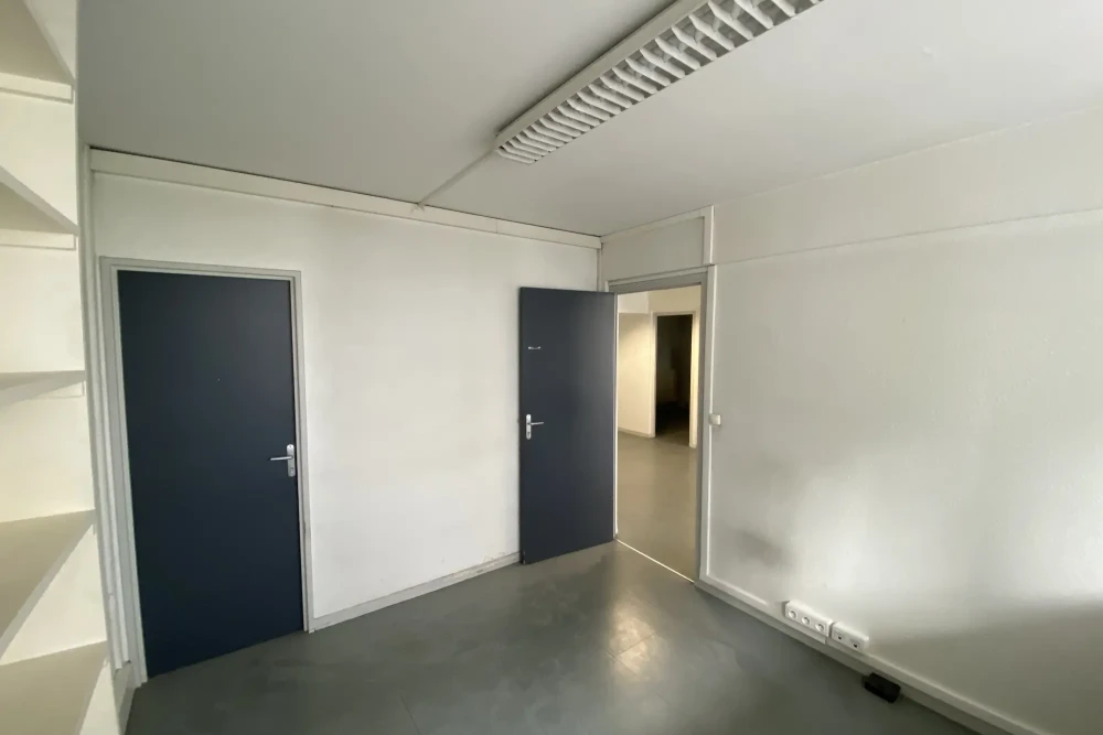 Espace indépendant - 92120 - 11 postes - 2100€