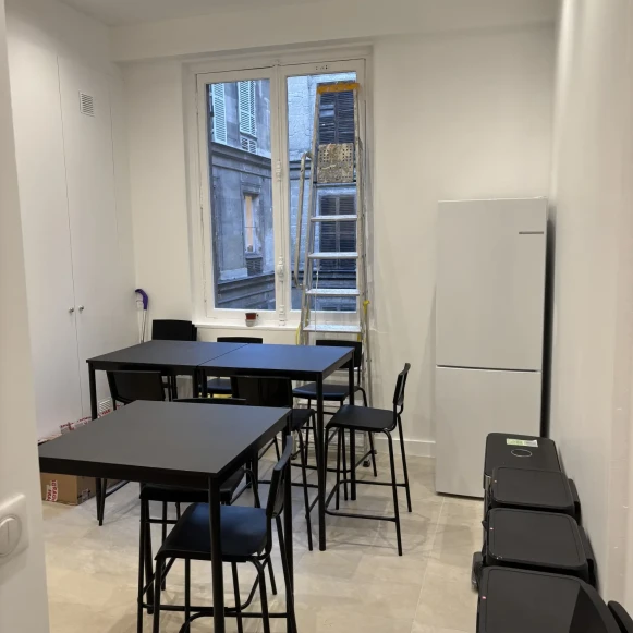 Bureau privé 20 m² 6 postes Location bureau Rue de Liège Paris 75008 - photo 11