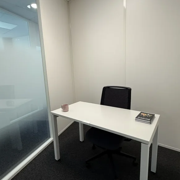 Bureau privé 5 m² 1 poste Location bureau Avenue François Pignier Bourg-en-Bresse 01000 - photo 2