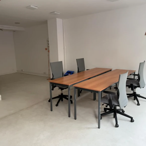 Bureau privé 55 m² 6 postes Location bureau Rue des Boulets Paris 75011 - photo 3