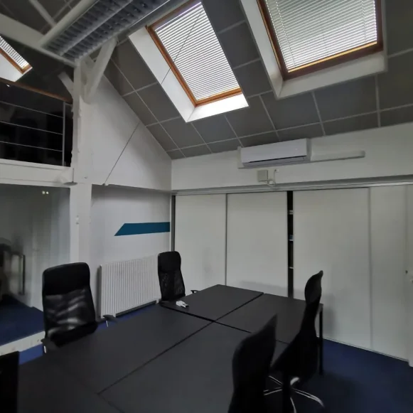 Open Space  12 postes Location bureau Rue Paul Painlevé Nantes 44000 - photo 4