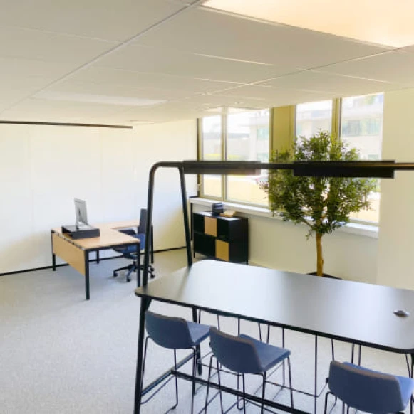 Espace indépendant 200 m² 20 postes Location bureau Avenue John Fitzgerald Kennedy Mérignac 33700 - photo 4