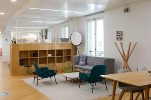 Bureau privé - 69125 - 15 postes - 4661€