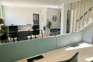 Open Space - 13110 - 16 postes - 220€