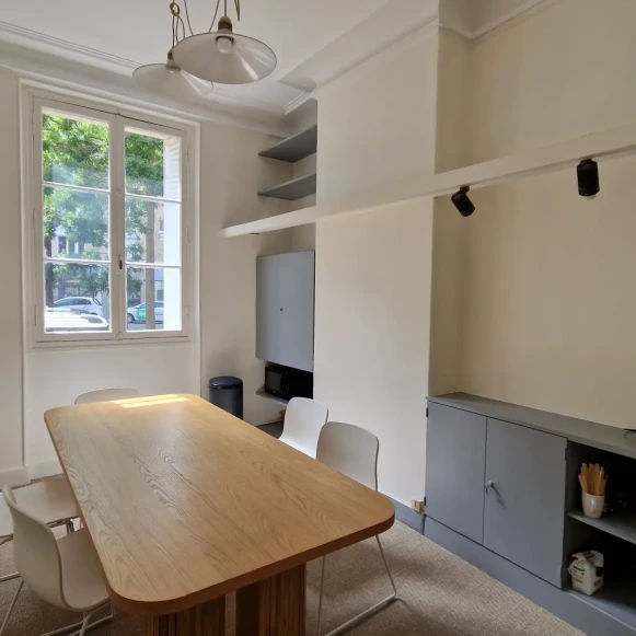 Bureau privé 30 m² 5 postes Coworking Rue de Viroflay Paris 75015 - photo 4