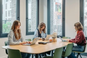 Bureau privé - 93400 - 8 postes - 2920€