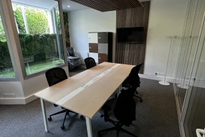 Espace indépendant - 78000 - 20 postes - 4800€